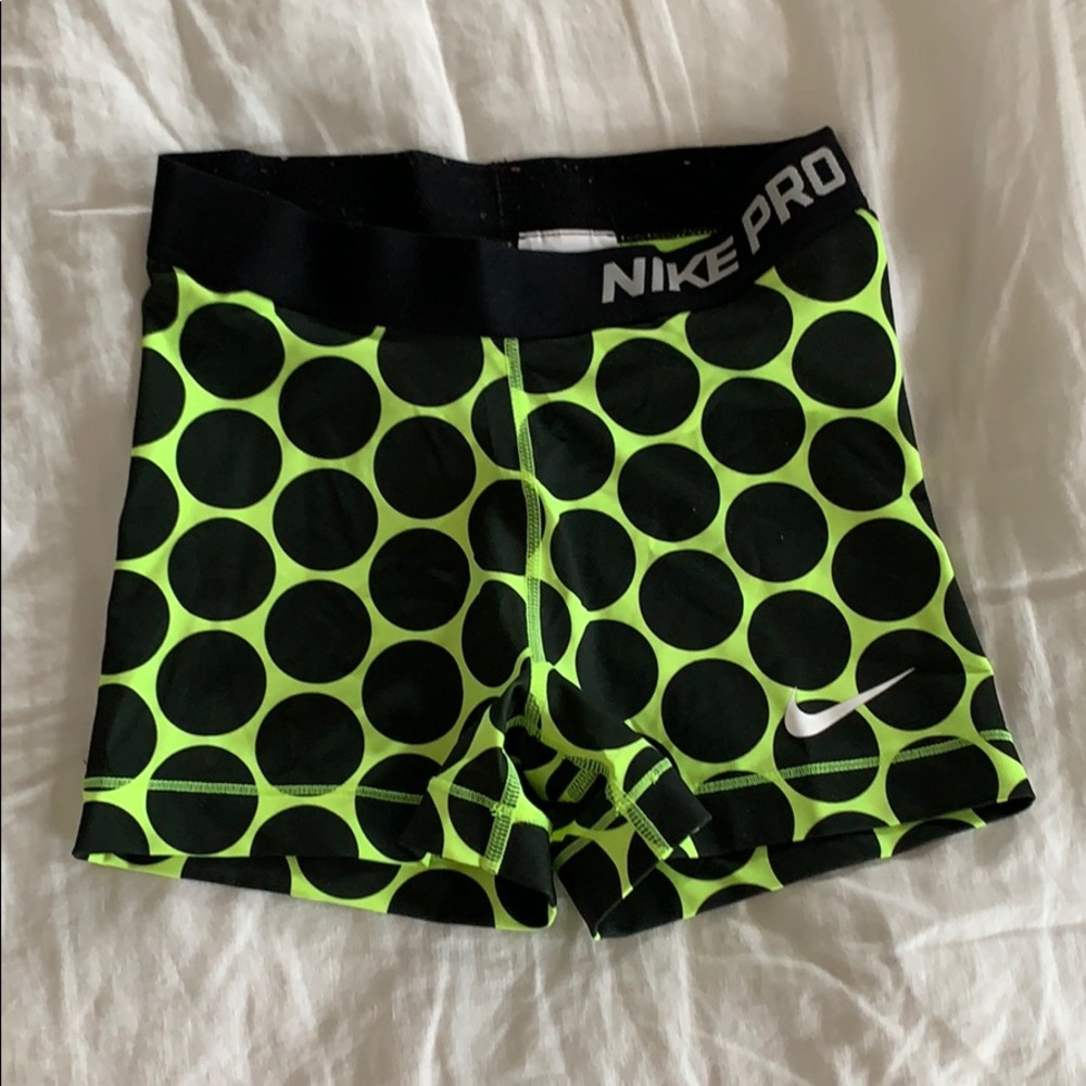 NIKE PRO